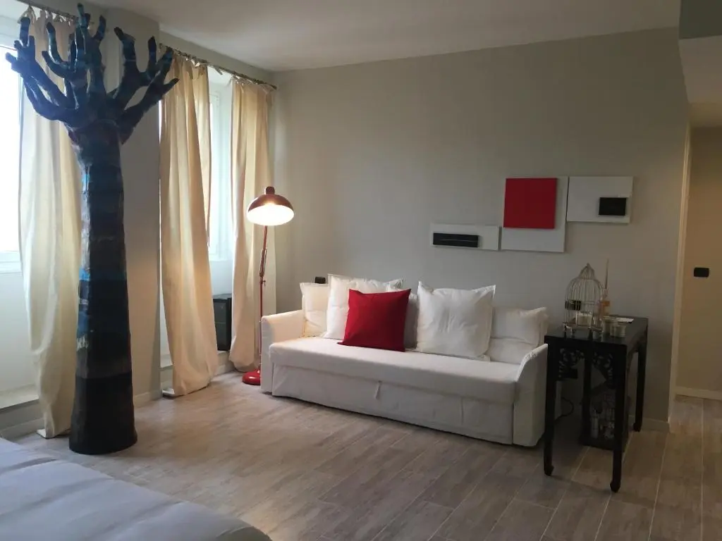 So&leo Guest House